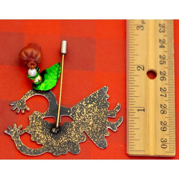 Vintage Flying Witch Stick Pin - O27 - Picture 2 of 2